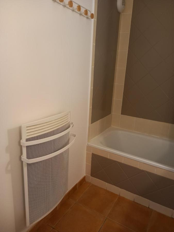 Appartement Cosy Pour Un Sejour Bien-Etre Climatise ソルマーヌ・ド・ボークリューズ エクステリア 写真